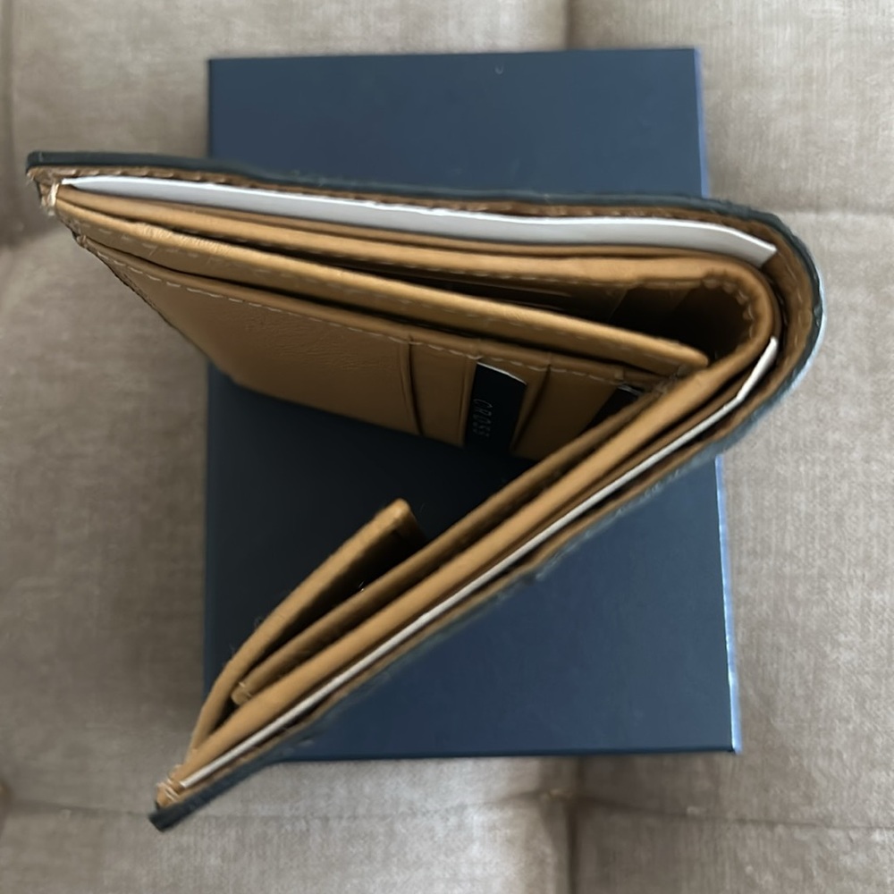Cross Leather North Bi-Fold Wallet - Picture 5 of 8